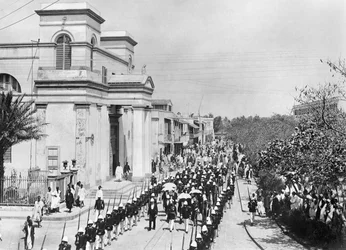 Militärparade, Saint-Louis, Senegal, ca. 1900